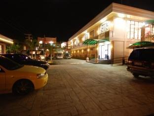 La Roca Veranda Suites & Restaurant Legazpi Eksteriør billede