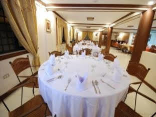 La Roca Veranda Suites & Restaurant Legazpi Eksteriør billede