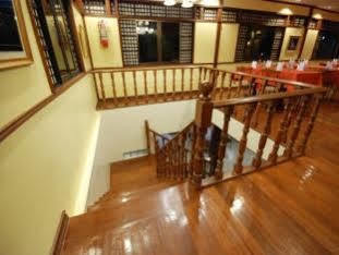 La Roca Veranda Suites & Restaurant Legazpi Eksteriør billede
