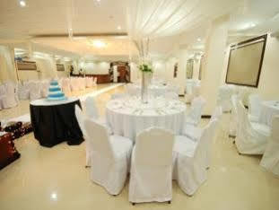 La Roca Veranda Suites & Restaurant Legazpi Eksteriør billede